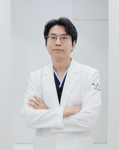 정성택 신사점 원장